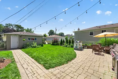 221 N Chester Avenue, Park Ridge, IL 60068 - Photo 20