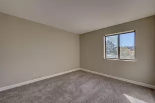 1460 Fairlane Dr, Schaumburg, IL 60193 - Photo 8