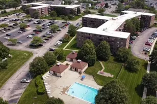 1460 Fairlane Dr, Schaumburg, IL 60193 - Photo 14