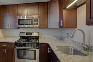 1460 Fairlane Dr, Schaumburg, IL 60193 - Photo 6