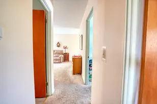 31 Circle Dr W, Montgomery, IL 60538 - Photo 8