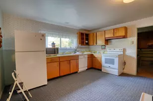 31 Circle Dr W, Montgomery, IL 60538 - Photo 14