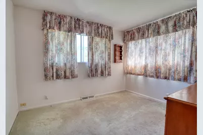 31 Circle Drive W, Montgomery, IL 60538 - Photo 6