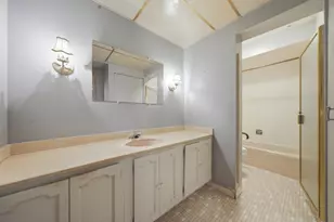 1316 W Fargo Ave, Chicago, IL 60626 - Photo 12