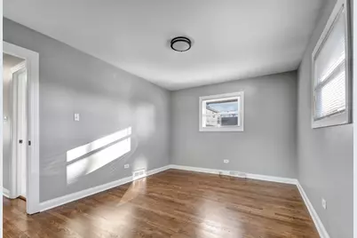 [Address not provided], Worth, IL 60482 - Photo 6