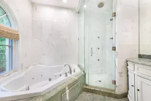 1009 Kings Ln, Glenview, IL 60025 - Photo 20