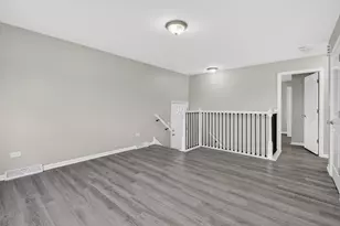 1537 W 165th St, Markham, IL 60426 - Photo 4