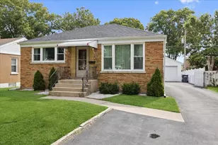 1527 N Wolf Rd, Berkeley, IL 60163 - Photo 2