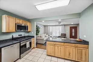 1527 N Wolf Rd, Berkeley, IL 60163 - Photo 8