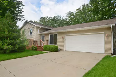1405 Dakota Drive, Ottawa, IL 61350 - Photo 1