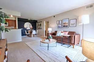 4129 Chesapeake Dr, Aurora, IL 60504 - Photo 2