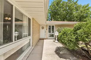 5460 Adeline Pl, Oak Forest, IL 60452 - Photo 2