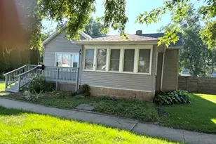 355 N Walnut St, Manteno, IL 60950 - Photo 2