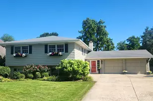 600 Sherman St, Downers Grove, IL 60515 - Photo 1