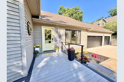 134 Fieldstone Lane, Dixon, IL 61021 - Photo 2