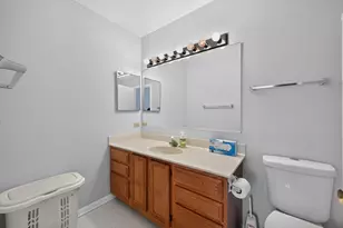 2640 Sycamore Dr, Waukegan, IL 60085 - Photo 18