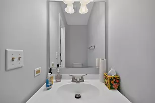 2640 Sycamore Dr, Waukegan, IL 60085 - Photo 16