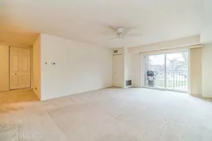 1450 Sandpebble Dr, Wheeling, IL 60090 - Photo 4