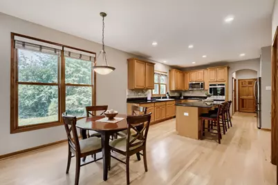 376 Amy Court, Glen Ellyn, IL 60137 - Photo 12