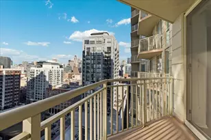 645 N Kingsbury St, Chicago, IL 60654 - Photo 14