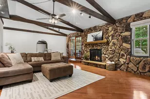 9761 Squire Ln, Belvidere, IL 61008 - Photo 4