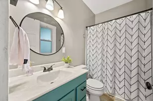 902 N 12th St, Dekalb, IL 60115 - Photo 14