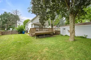 902 N 12th St, Dekalb, IL 60115 - Photo 22