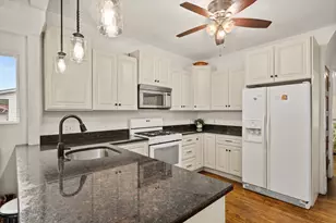 902 N 12th St, Dekalb, IL 60115 - Photo 12