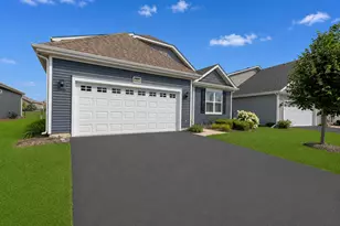 2371 Cannon Dr, Pingree Grove, IL 60140 - Photo 2
