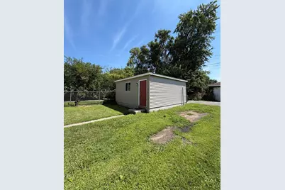7629 S Dante Avenue, Chicago, IL 60619 - Photo 32