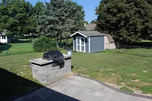 1402 W Masters Ln, Decatur, IL 62521 - Photo 14