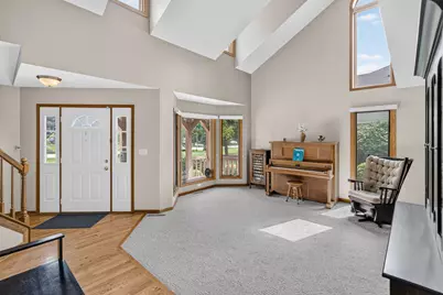 3305 W Nettle Creek Drive, Morris, IL 60450 - Photo 6