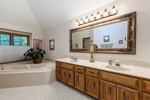 1381 Champion Forest Ct, Wheaton, IL 60187 - Photo 16