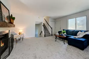 2401 Brunswick Cir, Woodridge, IL 60517 - Photo 4