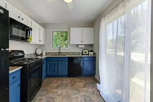 2401 Brunswick Cir, Woodridge, IL 60517 - Photo 6