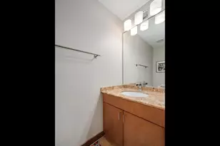 2365 N Wayne Ave, Chicago, IL 60614 - Photo 14