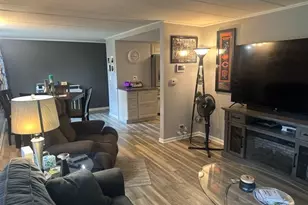 1101 Mercury Dr, Schaumburg, IL 60193 - Photo 8
