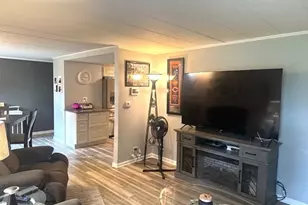1101 Mercury Dr, Schaumburg, IL 60193 - Photo 4