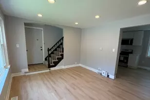 9737 S Merrill Ave, Chicago, IL 60617 - Photo 4