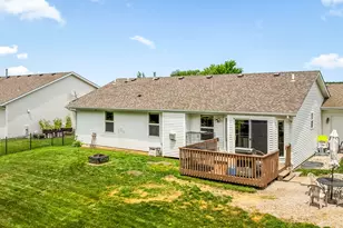 8460 Crooked Bend Rd, Machesney Park, IL 61115 - Photo 26