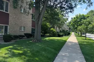 2612 Central Dr, Flossmoor, IL 60422 - Photo 2