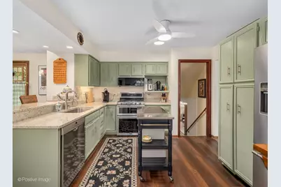 4733 S Pershing Avenue, Downers Grove, IL 60515 - Photo 10