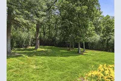 24145 W Milton Road, Hawthorn Woods, IL 60047 - Photo 32