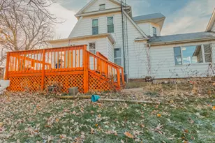 206 W 1st St, Lostant, IL 61334 - Photo 2