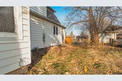 206 W 1st Street, Lostant, IL 61334 - Photo 6