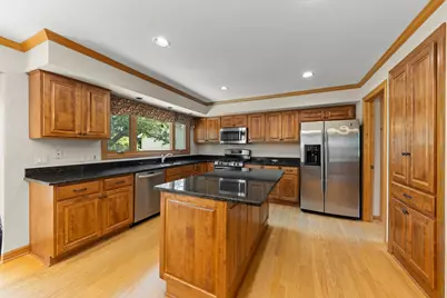 8S765 Singletree Lane, Naperville, IL 60565 - Photo 8