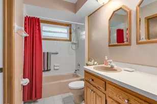 7827 Rohrer Dr, Downers Grove, IL 60516 - Photo 14