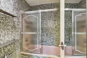 300 N State St, Chicago, IL 60654 - Photo 20