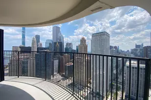 300 N State St, Chicago, IL 60654 - Photo 18