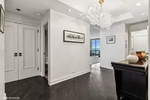 1040 N Lake Shore Dr, Chicago, IL 60611 - Photo 2